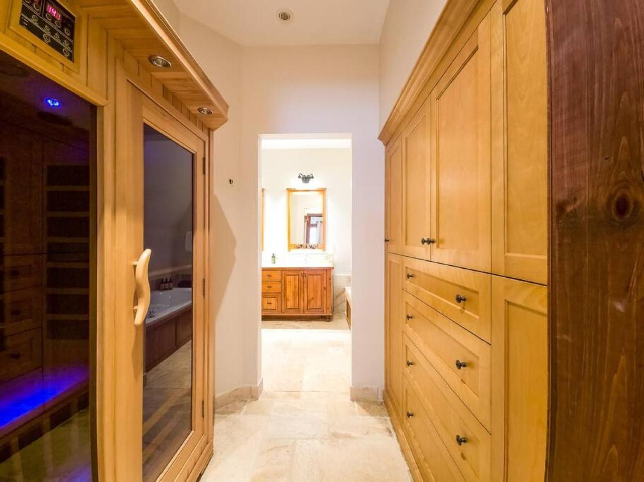 Holiday home Stunning 3bdr With Private Sauna - Plateau 202-5 *